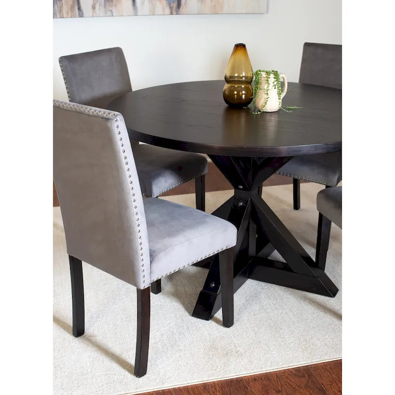 Table et chaises de salle à manger compactes avec garniture cloutée chromée pour cuisine