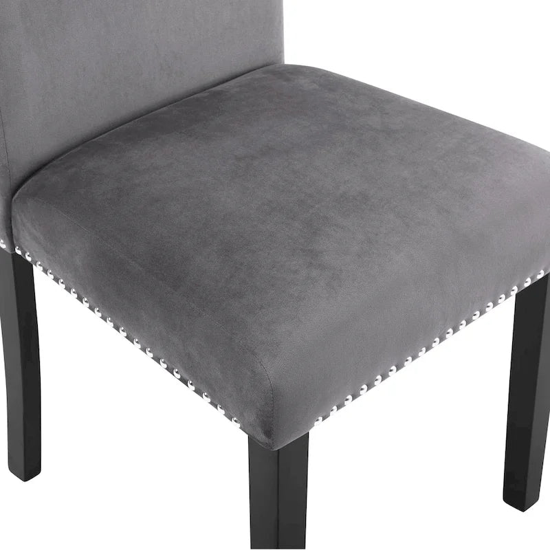 Table et chaises de salle à manger compactes avec garniture cloutée chromée pour cuisine