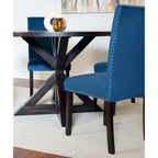 Table et chaises de salle à manger compactes avec garniture cloutée chromée pour cuisine