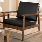 Fauteuil de salon mi-century avec pieds en bois massif et assise rembourrée