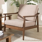 Fauteuil de salon mi-century avec pieds en bois massif et assise rembourrée
