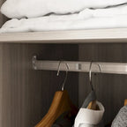 Armoire de rangement à trois portes, 70 H x 47,2 L, en blanc