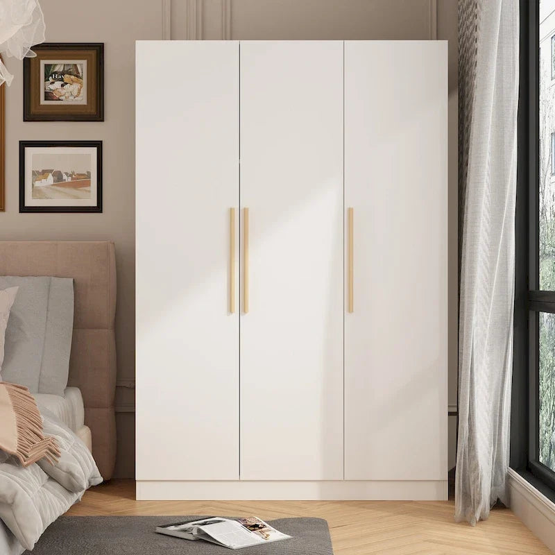 Armoire de rangement à trois portes, 70 H x 47,2 L, en blanc