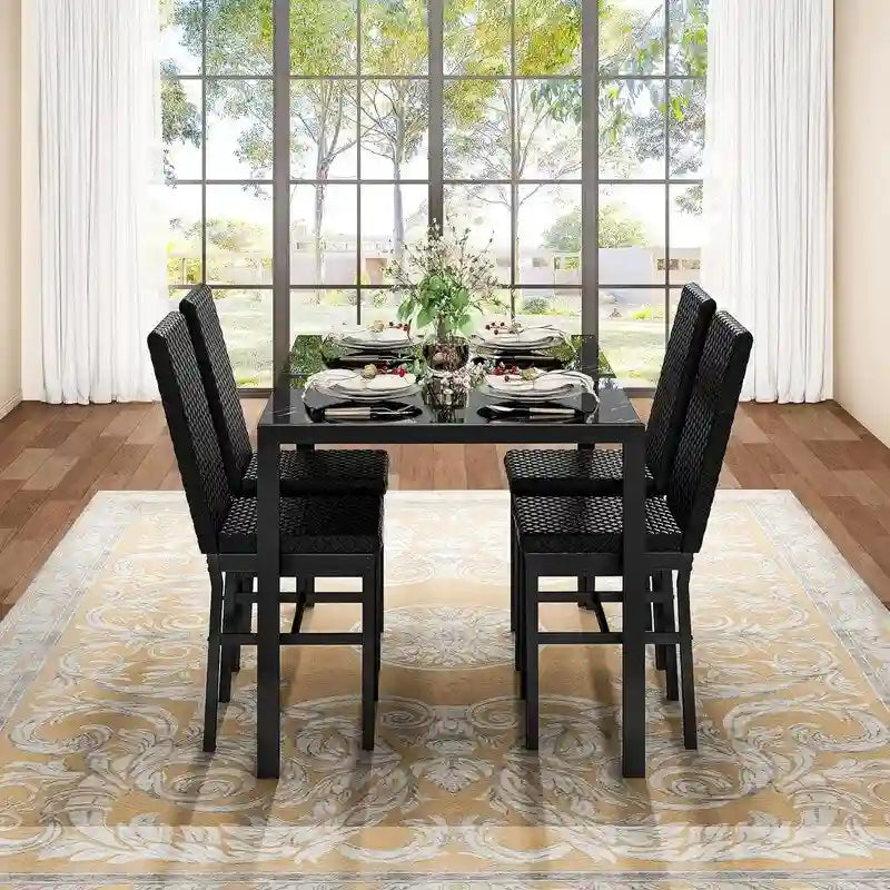 Table de salle à manger moderne avec plateau en verre trempé et chaises en cuir PU avec surpiqûres diamant